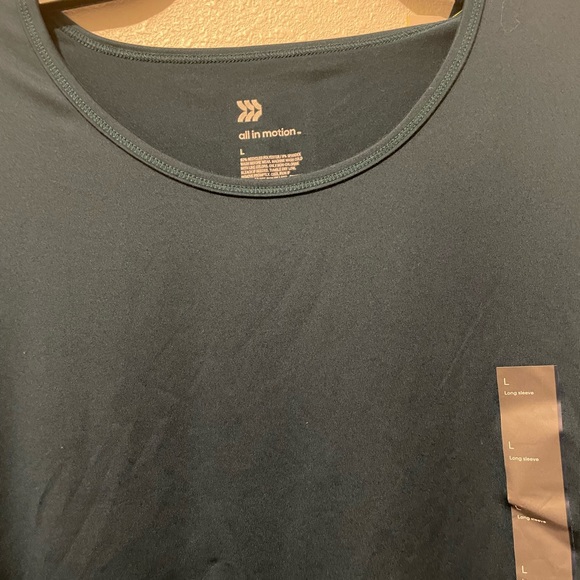 Brand new with tags Teal All in Motion long sleeve shirt with thumb holes - Picture 2 of 5